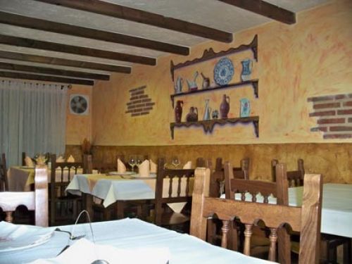 zurich-restaurante-mesas2.jpg